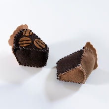 Load image into Gallery viewer, Piece of Pie Catnip Toy