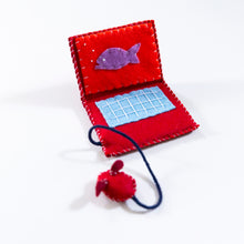 Load image into Gallery viewer, Catnip Laptop Toy