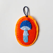 Load image into Gallery viewer, 2D Felt Wall Mushrooms