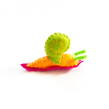 Load image into Gallery viewer, Felt Snail
