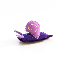 Load image into Gallery viewer, Felt Snail