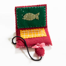 Load image into Gallery viewer, Catnip Laptop Toy