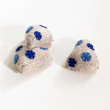 Load image into Gallery viewer, Blueberry Scone Catnip Toy